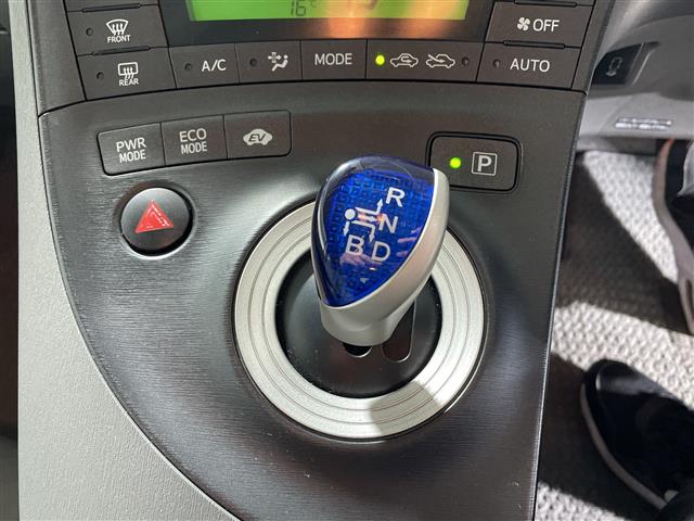 トヨタ プリウス