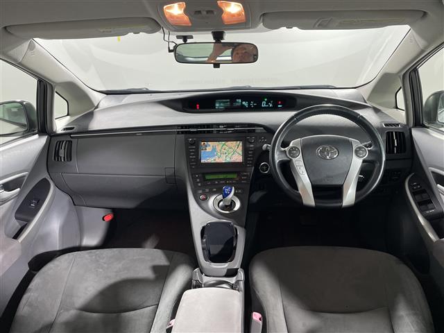 トヨタ プリウス