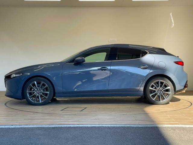 マツダ MAZDA3ファストバック