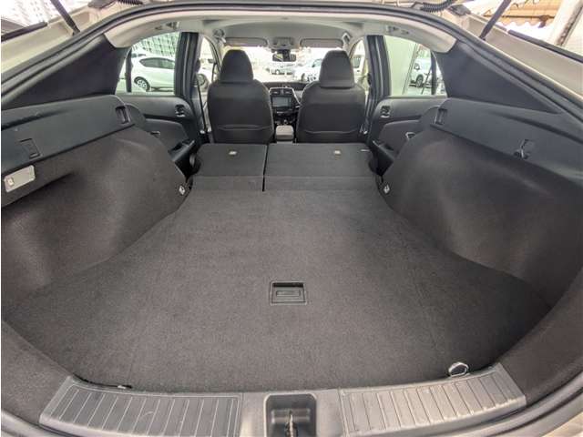 トヨタ プリウス