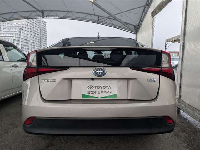 トヨタ プリウス