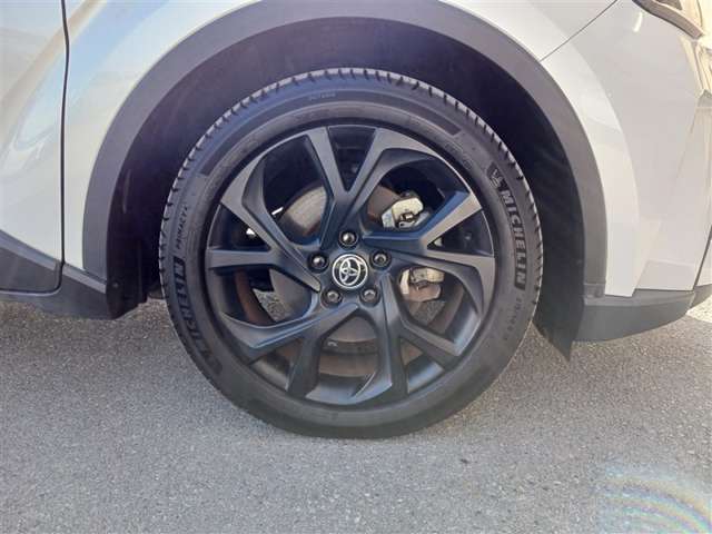 トヨタ C-HR