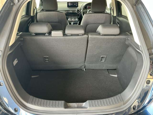 マツダ MAZDA2