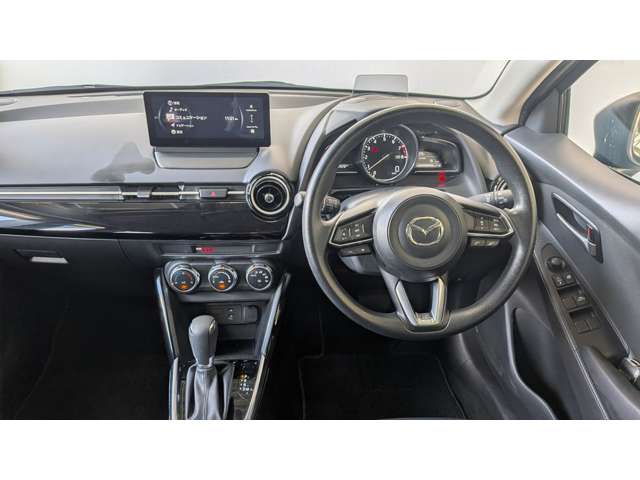 マツダ MAZDA2
