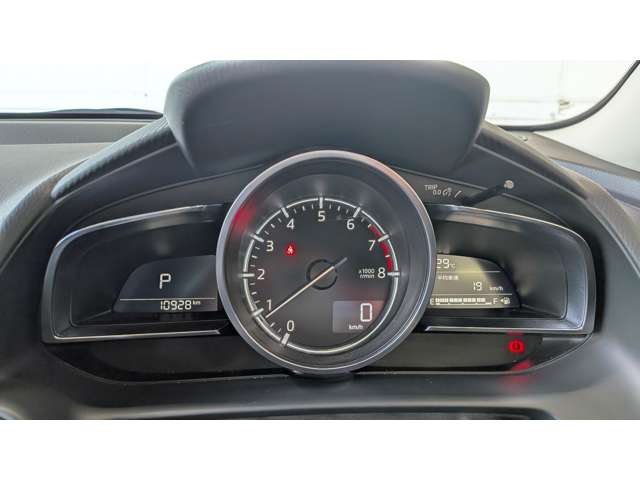 マツダ MAZDA2