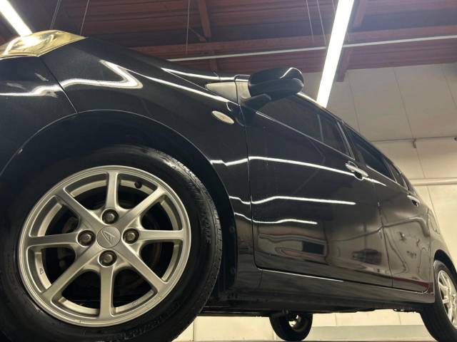 ダイハツ ミライース