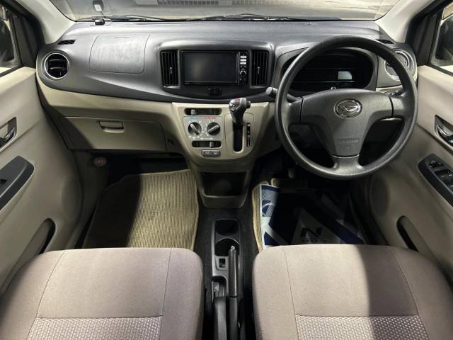 ダイハツ ミライース