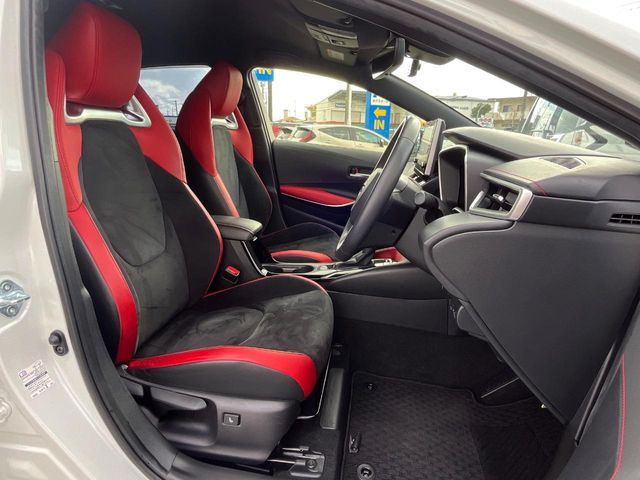 トヨタ カローラスポーツ