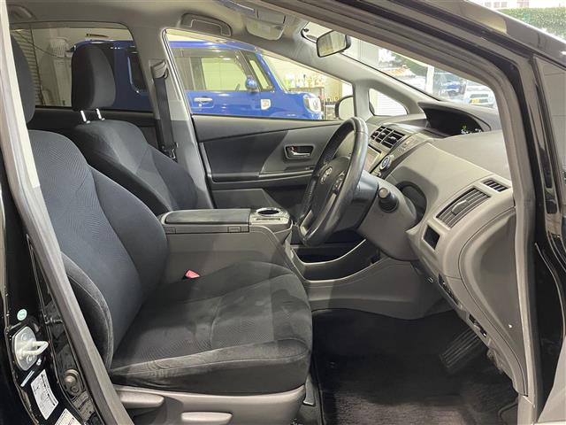 トヨタ プリウスα