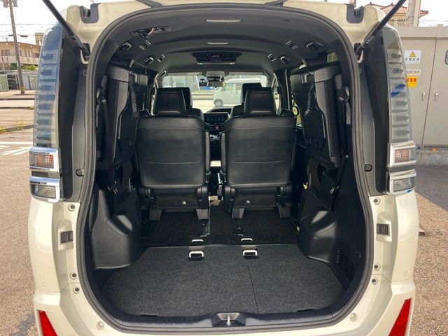 トヨタ ヴォクシー