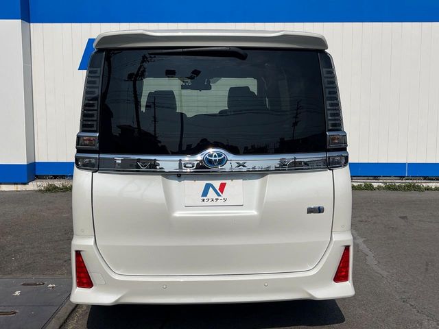 トヨタ ヴォクシー