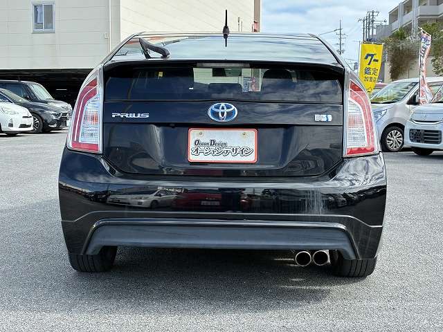 トヨタ プリウス