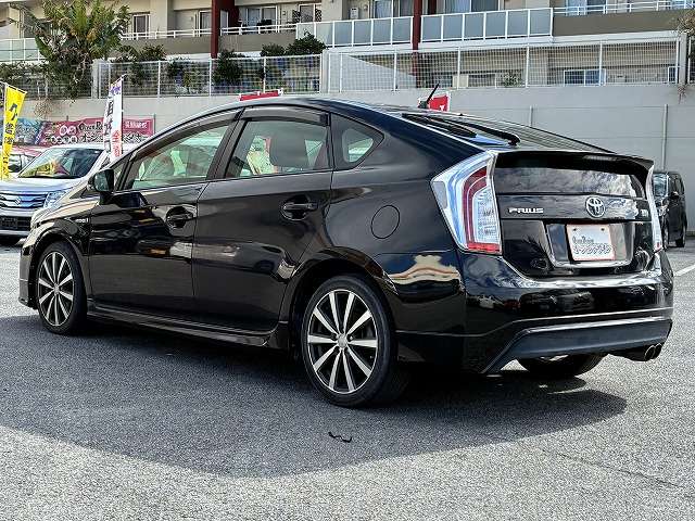 トヨタ プリウス