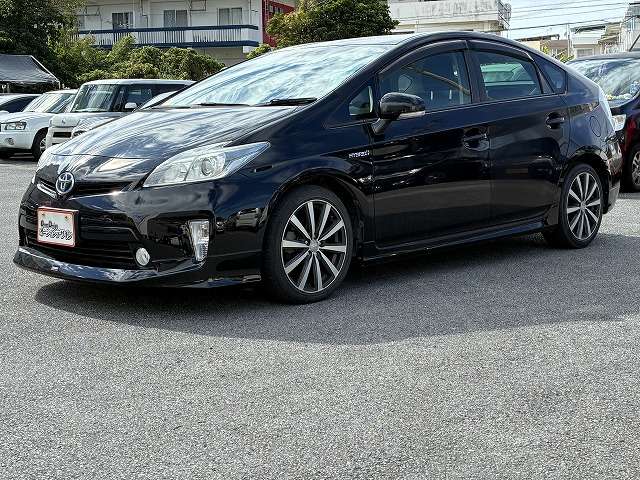 トヨタ プリウス