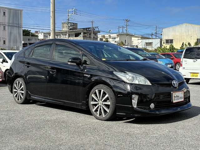 トヨタ プリウス