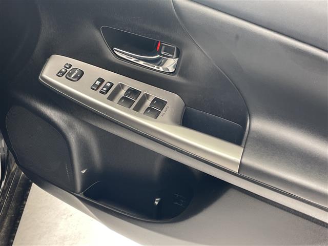 トヨタ プリウスα