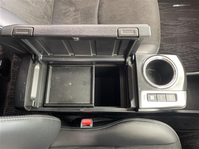 トヨタ プリウスα