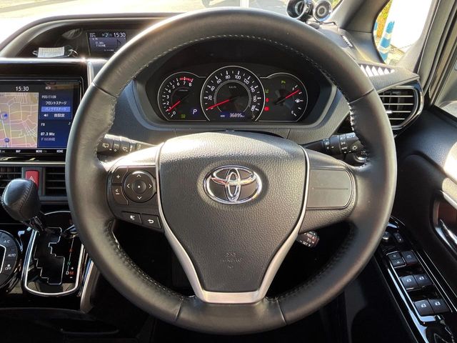 トヨタ ヴォクシー