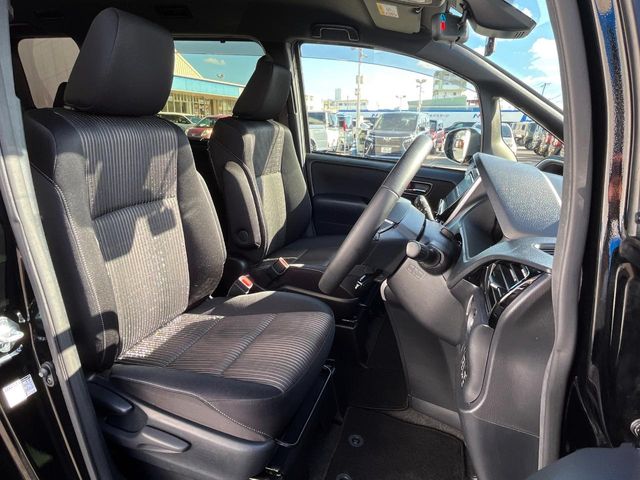 トヨタ ヴォクシー