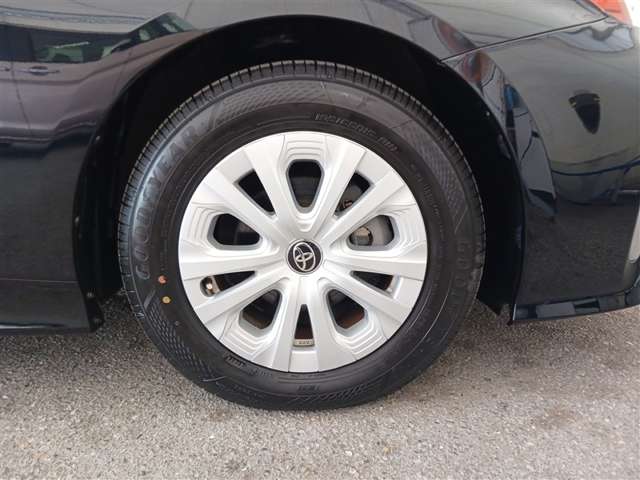 トヨタ プリウス