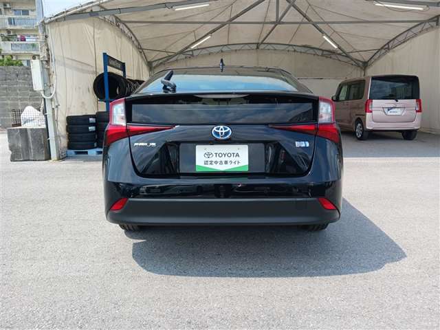 トヨタ プリウス