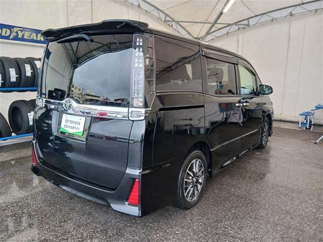 トヨタ ヴォクシー