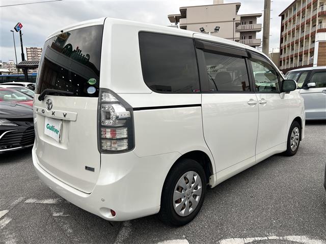 トヨタ ヴォクシー