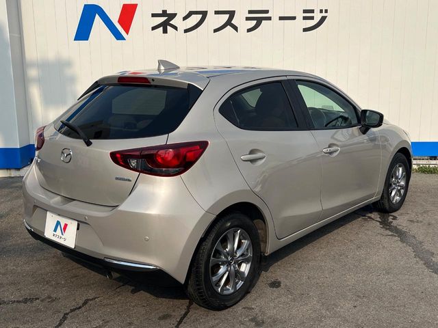 マツダ MAZDA2