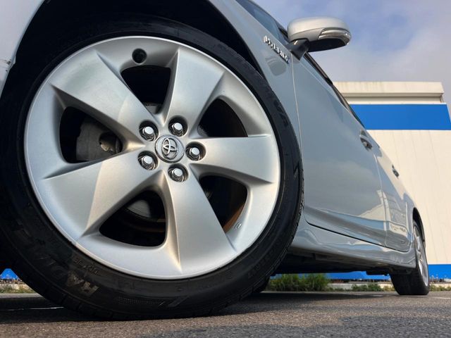 トヨタ プリウス