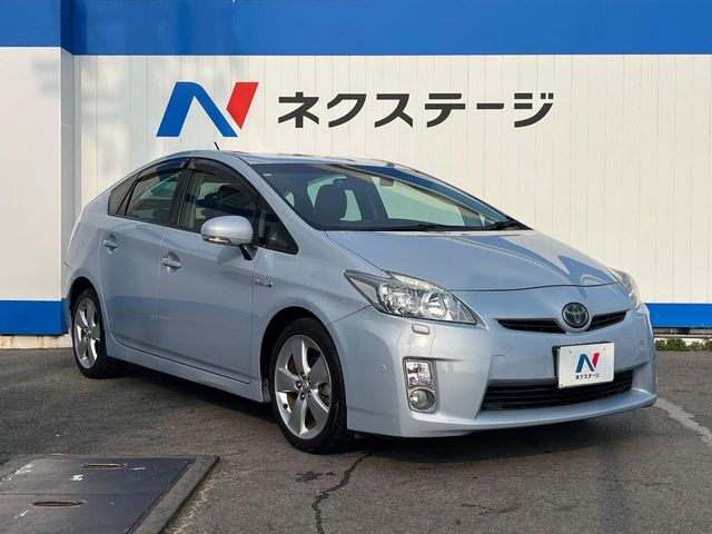 トヨタ プリウス