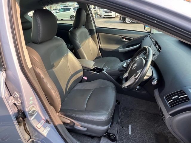 トヨタ プリウス