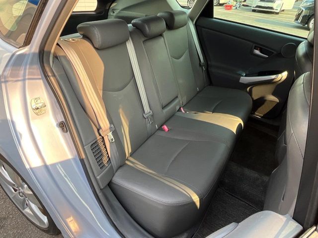 トヨタ プリウス