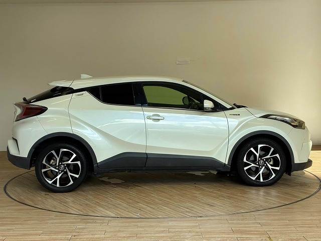 トヨタ C-HR