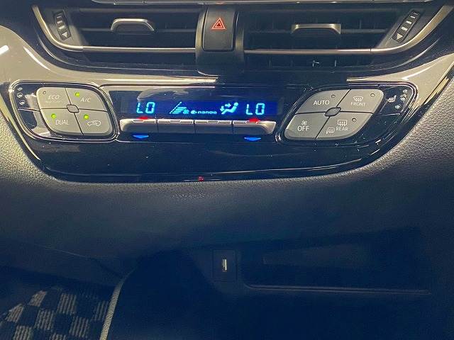 トヨタ C-HR