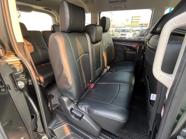 三菱 デリカD：5