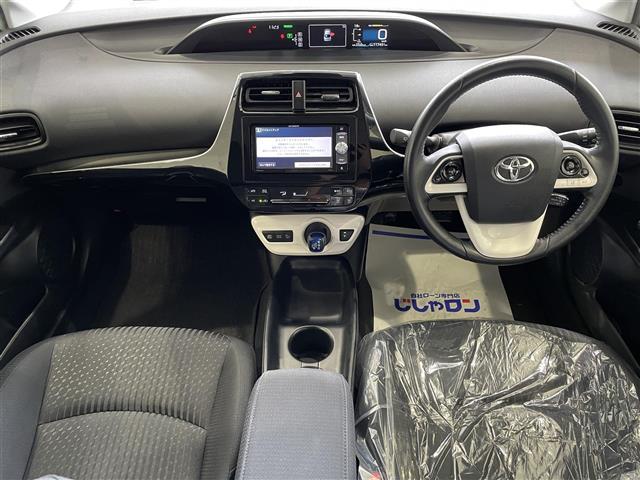 トヨタ プリウス