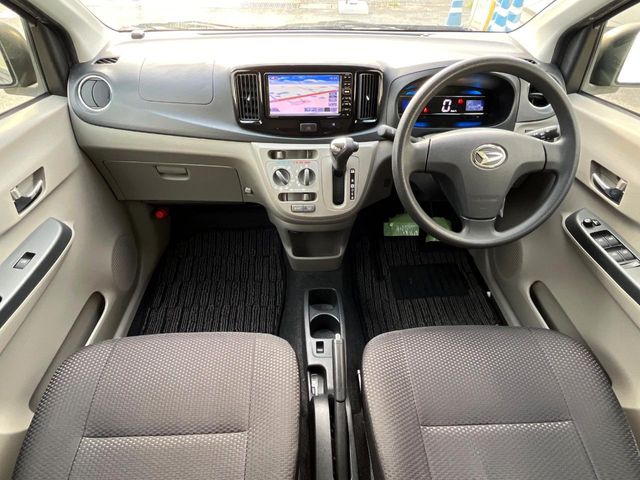 ダイハツ ミライース