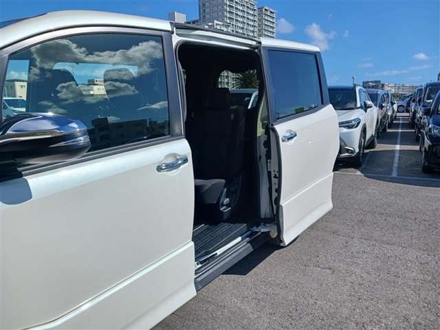 トヨタ ヴォクシー