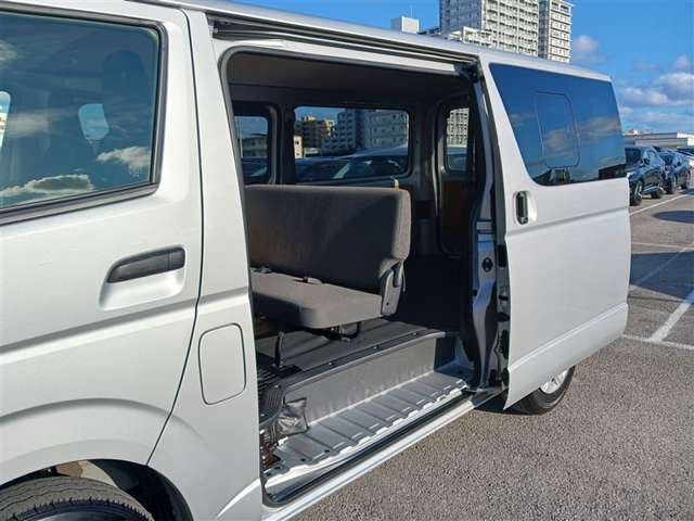 トヨタ ハイエースバン