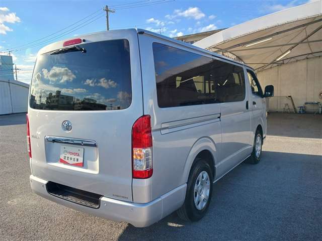 トヨタ ハイエースバン