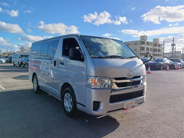 トヨタ ハイエースバン