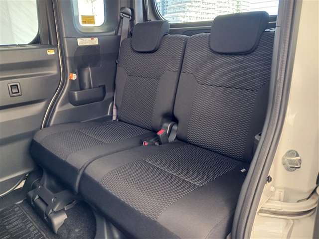 トヨタ ピクシスメガ