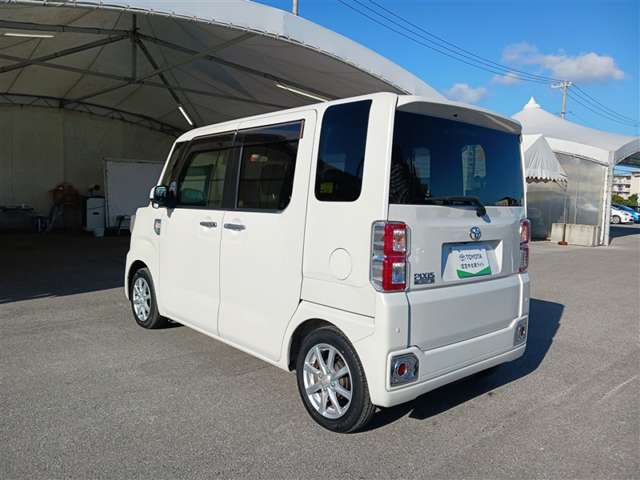 トヨタ ピクシスメガ