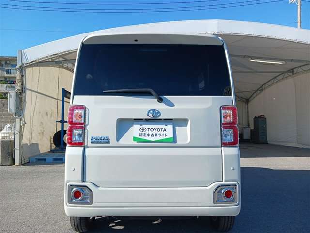 トヨタ ピクシスメガ