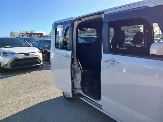 トヨタ ピクシスメガ