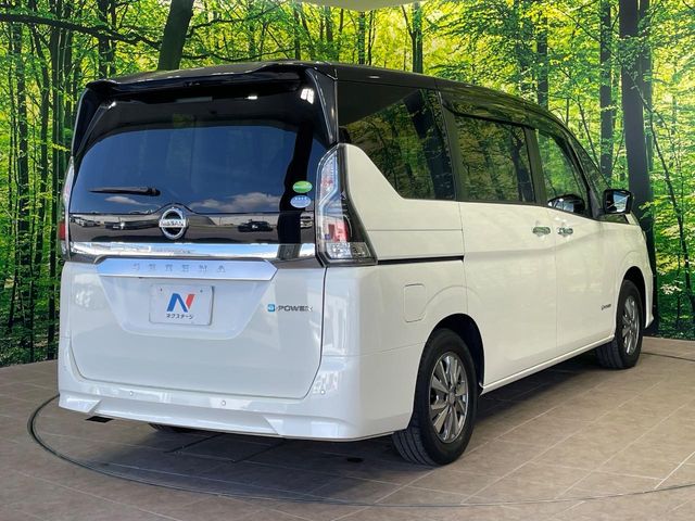 日産 セレナ