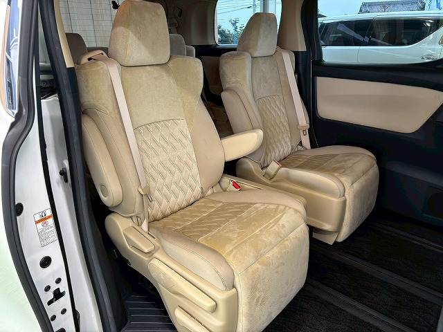 トヨタ ヴェルファイア