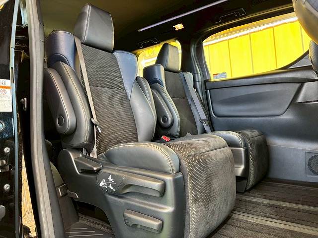 トヨタ ヴェルファイア