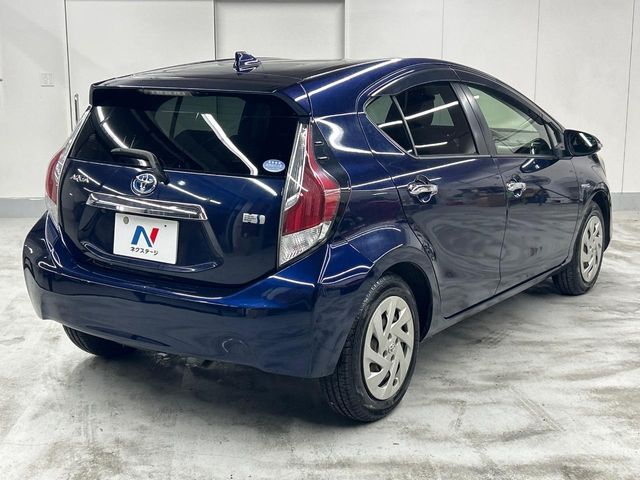 トヨタ アクア