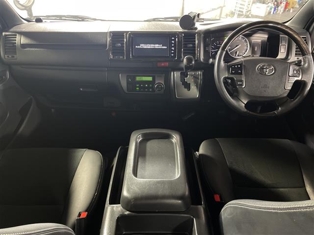 トヨタ ハイエースバン